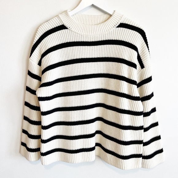 H&M Blogger Favorite Striped Chunky Knit Oversized Sweater - Picture 3 of 12